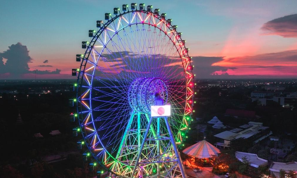 Angkor Eye - Ferris Wheel in Siem Reap with colorful LED lights