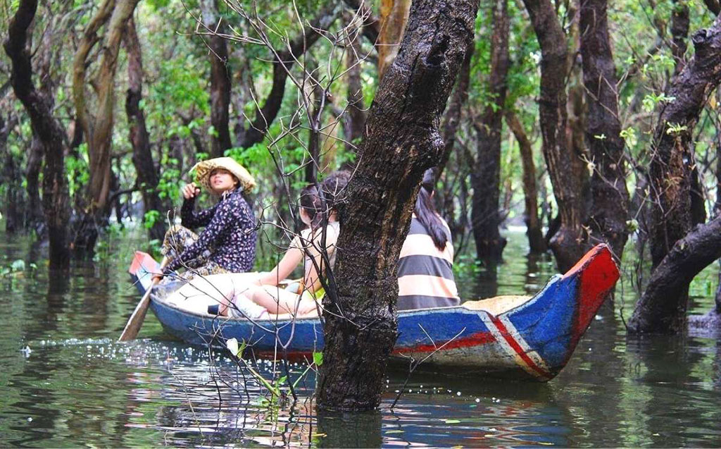 Kampong Phluk Floating Village - Cultural Experience in Siem Reap