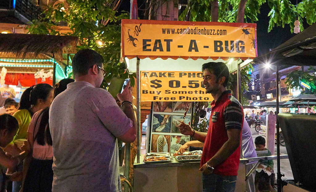The culture of street food in Siem Reap - Pub Street