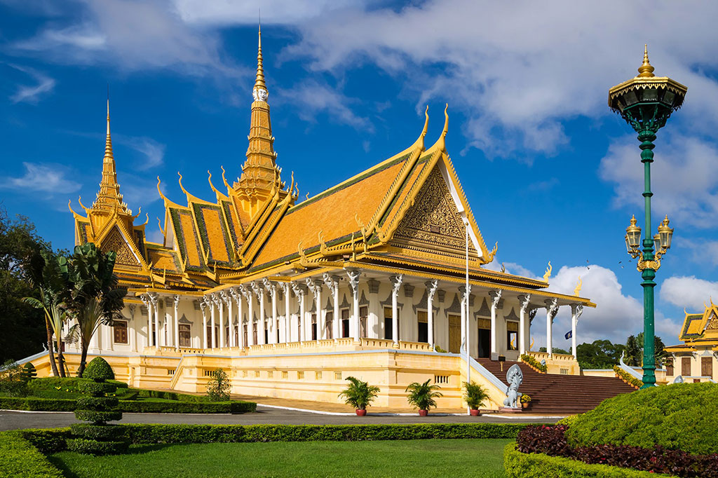 The royal residence in Phnom Penh is the Phnom Penh Royal Palace and Silver Pagoda