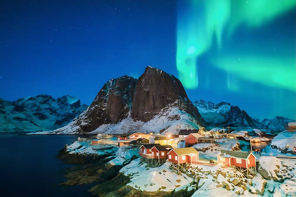 The Northern Lights, which can be observed in Iceland, are visible from late August to mid-April.
